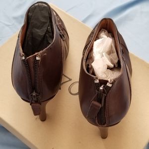 No 704B Hannie platform leather ankle boot

No 704